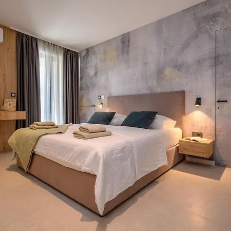 Luxury - Roma 2 - New ,with Private Pool