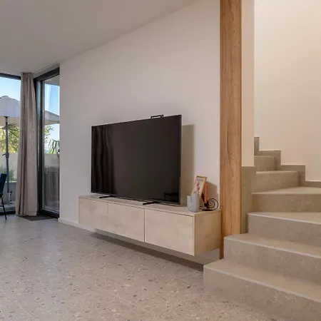 Luxury - Roma 2 - New ,with Private Pool